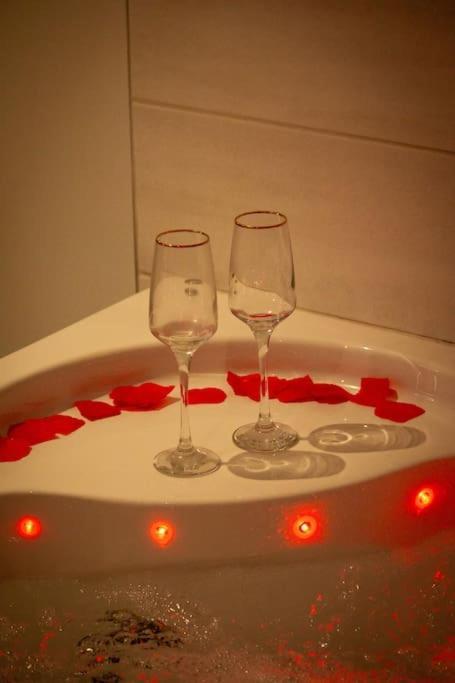 Escapade Suite 알베르빌 외부 사진
