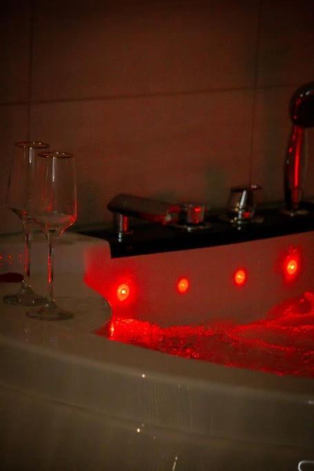 Escapade Suite 알베르빌 외부 사진