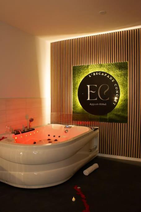 Escapade Suite 알베르빌 외부 사진